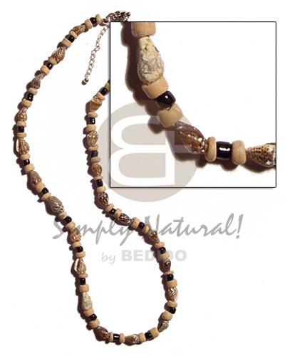 nassa tiger  4-5mm nat. white coco Pokalet. & black glass beads combination - Home