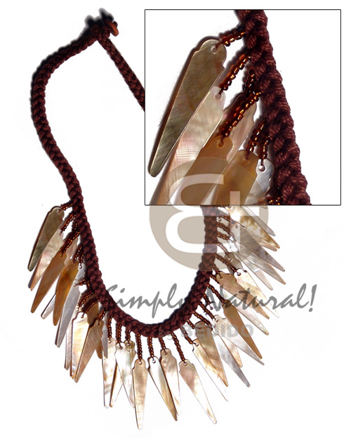 36pcs. dangling 32mmx8mm brownlip sticks in brown macrame / 16 in - Home