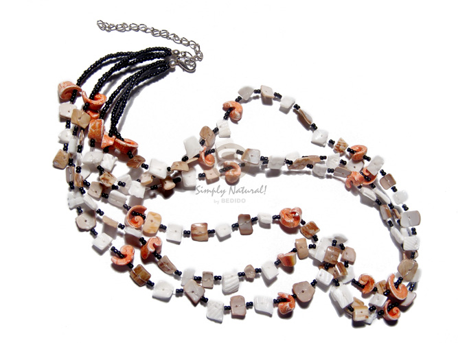 5 rows 2-3mm coco Pokalet nat brown/2-3mm coco heishe/4-5mmcoco Pokalet/ glass beads combination  white rose in orange accent  60mmx65mm blacklip pendant  animal print - Home