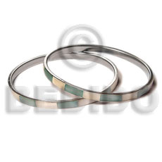 laminated hammershell green/nat. white alternate in 5mm stainless metal / 65mm in diameter / price per piece - Shell Bangles