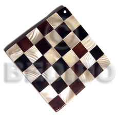 square 50mm flat resin  laminated checkered blacklip/kabibe shell combination - Shell Pendant