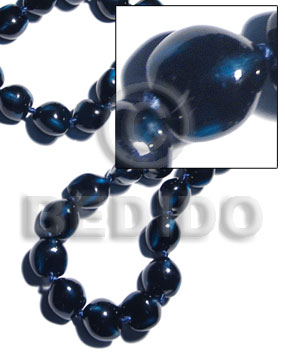 16 pcs. of kukui nuts in  black high polished paint gloss color blue/violet / cats eye - Home