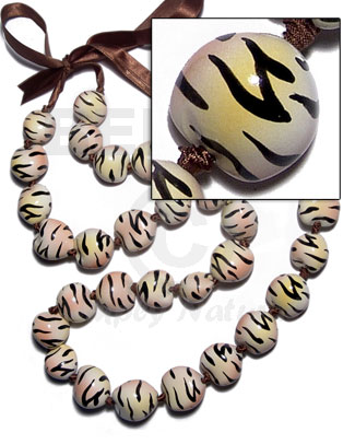 kukui seeds in animal print / tiger / 30 pcs. / in adjustable ribbon  the maximum length of 54in - Home