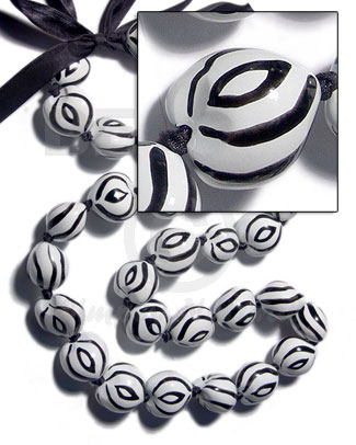 kukui seeds in animal print / zebra / 30 pcs. / in adjustable ribbon  the maximum length of 54in - Home