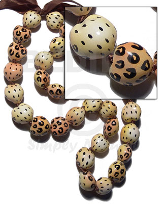 kukui seeds in animal print / leopard / 30 pcs. / in adjustable ribbon  the maximum length of 54in - Home