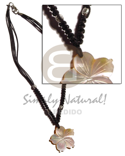 40mm grooved MOP flower in black macrame  metal beads - Home