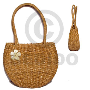 pandan oval bag/ small/ 5x3 1/2x8 in/ handle 8 in. small  40mm hammershell flower - Home