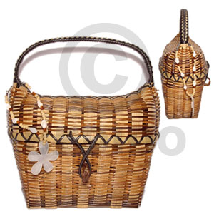 nito manicure bag/ small/ 5x2 1/2x 4 1/2 in/ handle 5 in.  dangling hammershell flower & nassa shell - Home