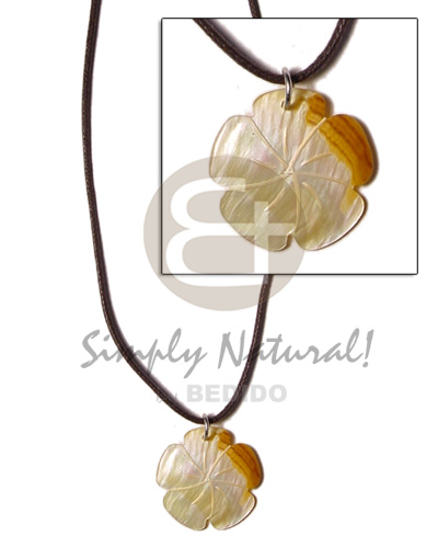 cord  scallop MOP 30mm pendant - Home