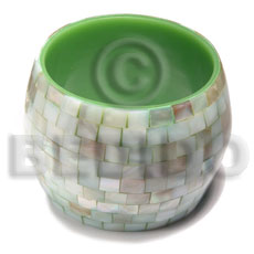 chunky bangle  kabibe shell blocking in bright green resin / ht= 60mm inner diameter = 65mm thickness 10mm - Shell Bangles