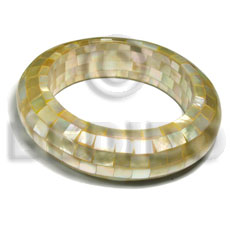 chunky bangle golden yellow hammershell blocking /back to back  shell / ht= 20mm inner diameter = 65mm thickness 14mm - Shell Bangles