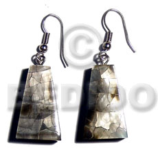 dangling 25mmx15mm pyramid laminated blacklip cracking  black 6mm resin backing - Home