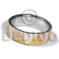 inlaid hammershell in stainless 10mm metal ring/  pastel yellow and nat. white combination - Home
