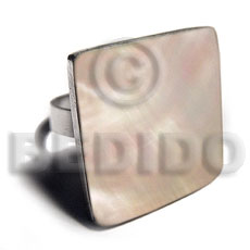 big accent haute hippie square 25mm / adjustable metal ring/  polished shell - Home