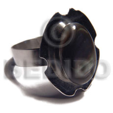big accent haute hippie 18mmx25mm / adjustable metal ring  extended flat edges / laminated oval blacklip shell - Home