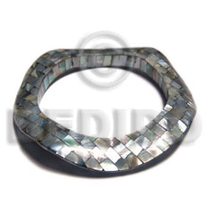 blacklip blocking wavy bangle thickness 10mm / width 15mm / inner diameter 65mm - Shell Bangles