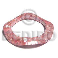 pink kabibe shell blocking wavy bangle thickness 10mm / width 15mm / inner diameter 65mm - Shell Bangles