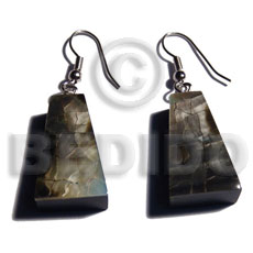 dangling 18mmx14mm pyramid laminatedblacklip cracking  black 5mm resin backing - Home