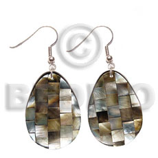 dangling 35mmx30mm teardrop brownlip blocking  resin backing - Home