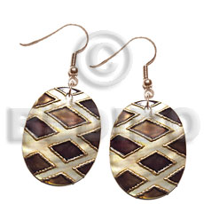dangling 30mmx25mm oval kabibe shell , handpainted, embellished  embossed metallic gold line accent - Home