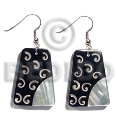 dangling 40mmx30mm laminated everlasting luhuanus  kabibe combination   black resin backing - Home