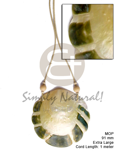 beige leather thong  80mm  MOP scallop   green skin pendant - Home