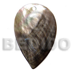 inverted teardrop blacklip 45mmx32mm - Shell Pendant