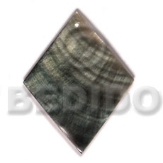 40mmx29mm blacklip diamond - Shell Pendant