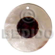 round hammershell  skin 40mm - Shell Pendant