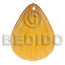 piktin clam dyed in yellow - Shell Pendant