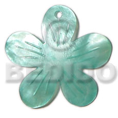 40mm aqua blue flower hammershell - Shell Pendant