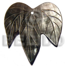 50mmx40mm blacklip leaf - Shell Pendant
