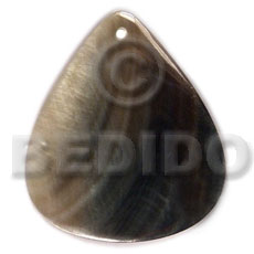 40mmx34mm blacklip rounded teardrop - Shell Pendant