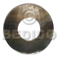 40mm blacklip ring  18mm center hole - Shell Pendant