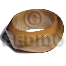twisted nat. woodchunky bangle / mustard tone / grained,sanded,stained and coated   clear high gloss protective finish nat. wood bangle / wood tones  ht= 35mm / inner diameter= 65mm  /  15mm thickness - Wooden Bangles