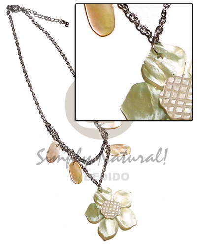 45mm hammershell flower pendant in metal chain  dangling MOP 20mm shells - Home