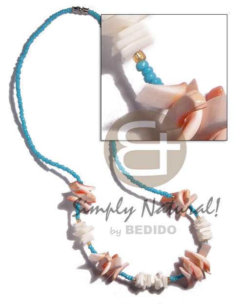 white rose and pink lihuanus chis combination in aqua blue glass beads - Home