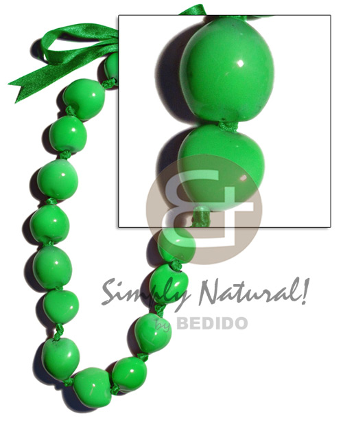 kukui nuts   / in graduated painting color neon green ( 16 pcs. ) / adjustable ribbon - Home
