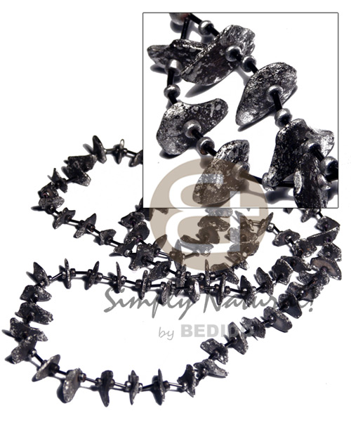 4-5mm coco Pokalet & cut beads  black coco chips  silver metallic splashing / 36 in. - Home