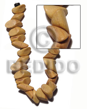 "nangka"  pointed nuggets 10mmx20mm  / 29 pcs. per 16 in. str. - Home